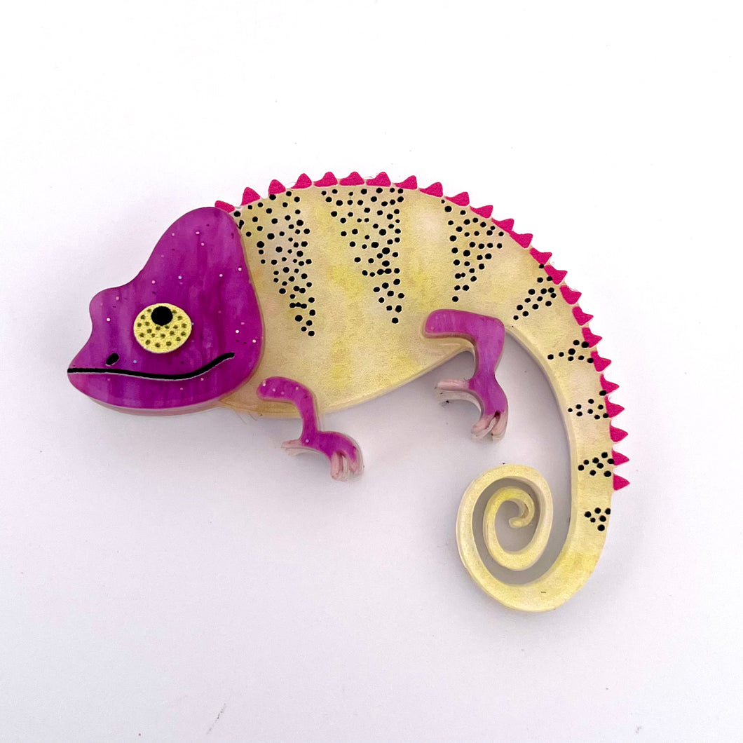 Passionfruit chameleon - mini Brooch
